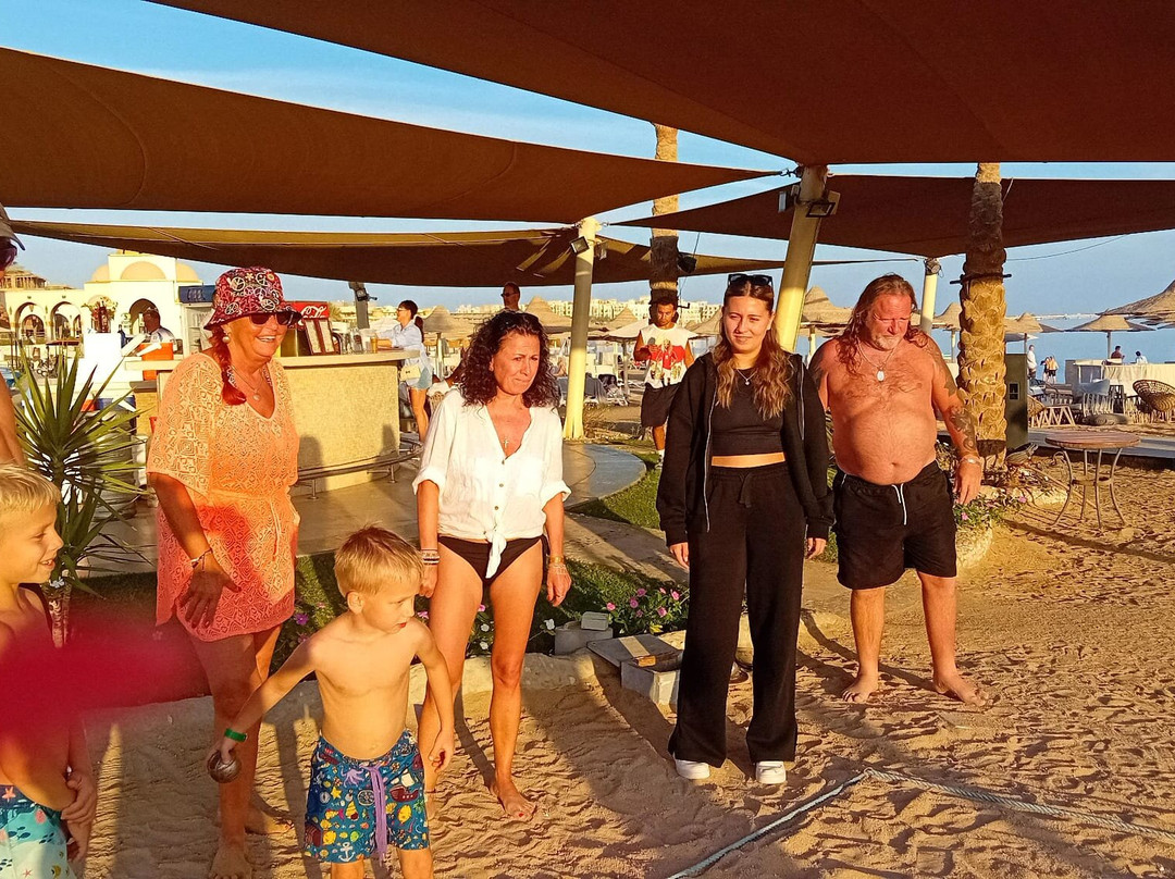 萨尔哈什古宫度假酒店主图