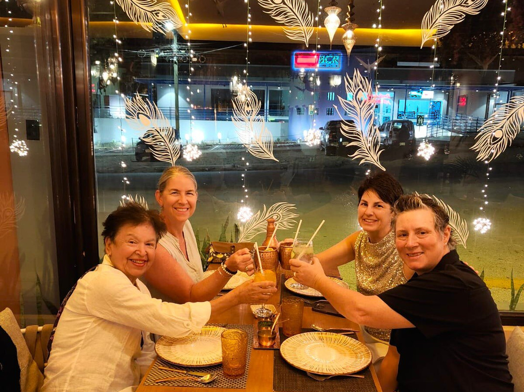 Naans & Curries - An Ethnic Indian Restaurant