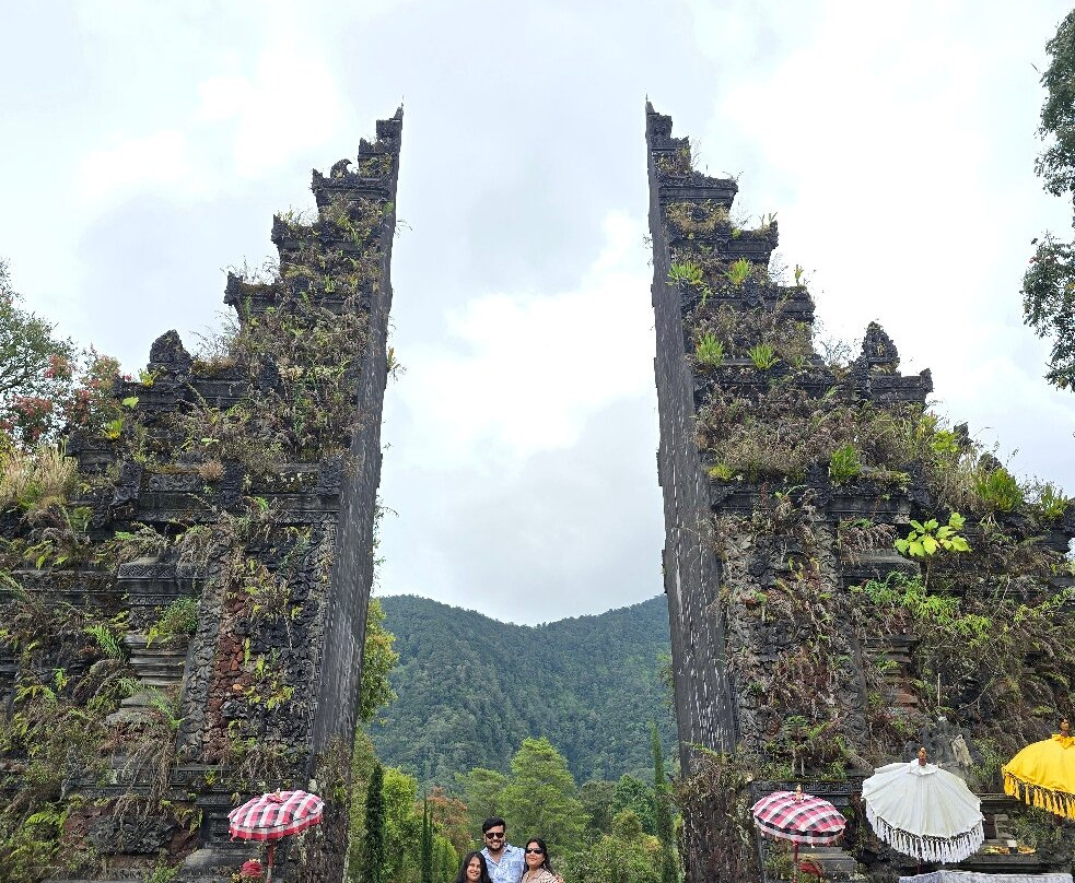 Handara Iconic Gate-新加拉惹必去景点