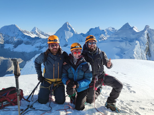 Gloria Perou Voyages-Carhuaz必去景点