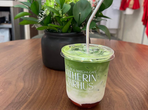 Katherin Aarhus - Couture & Matcha Café