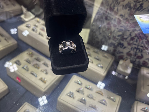 Gold Palace Jewelers-奥腊涅斯塔德必去景点