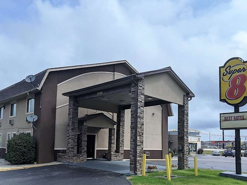 谢尔比维尔速8酒店