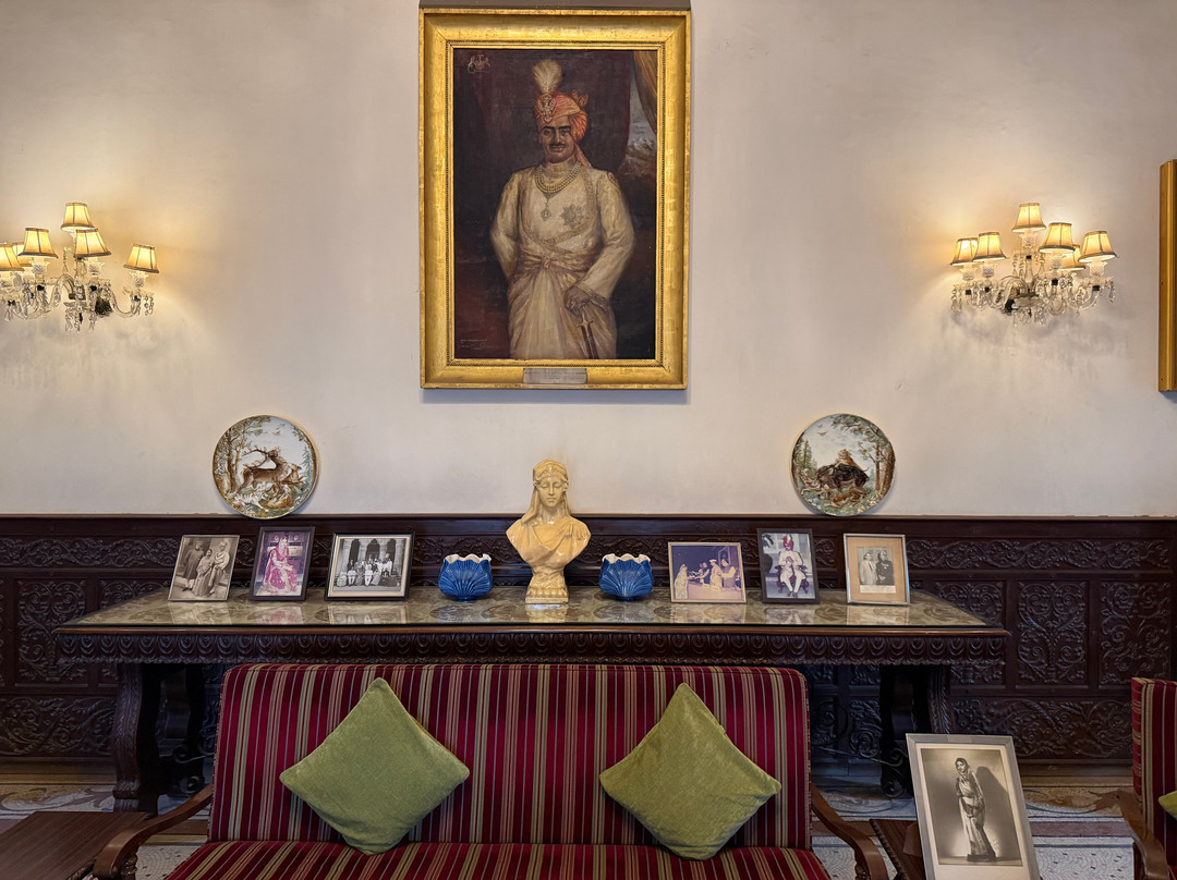 尼兰巴格宫酒店主图