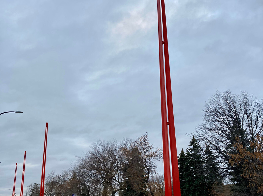 Border Markers-劳埃德明斯特必去景点