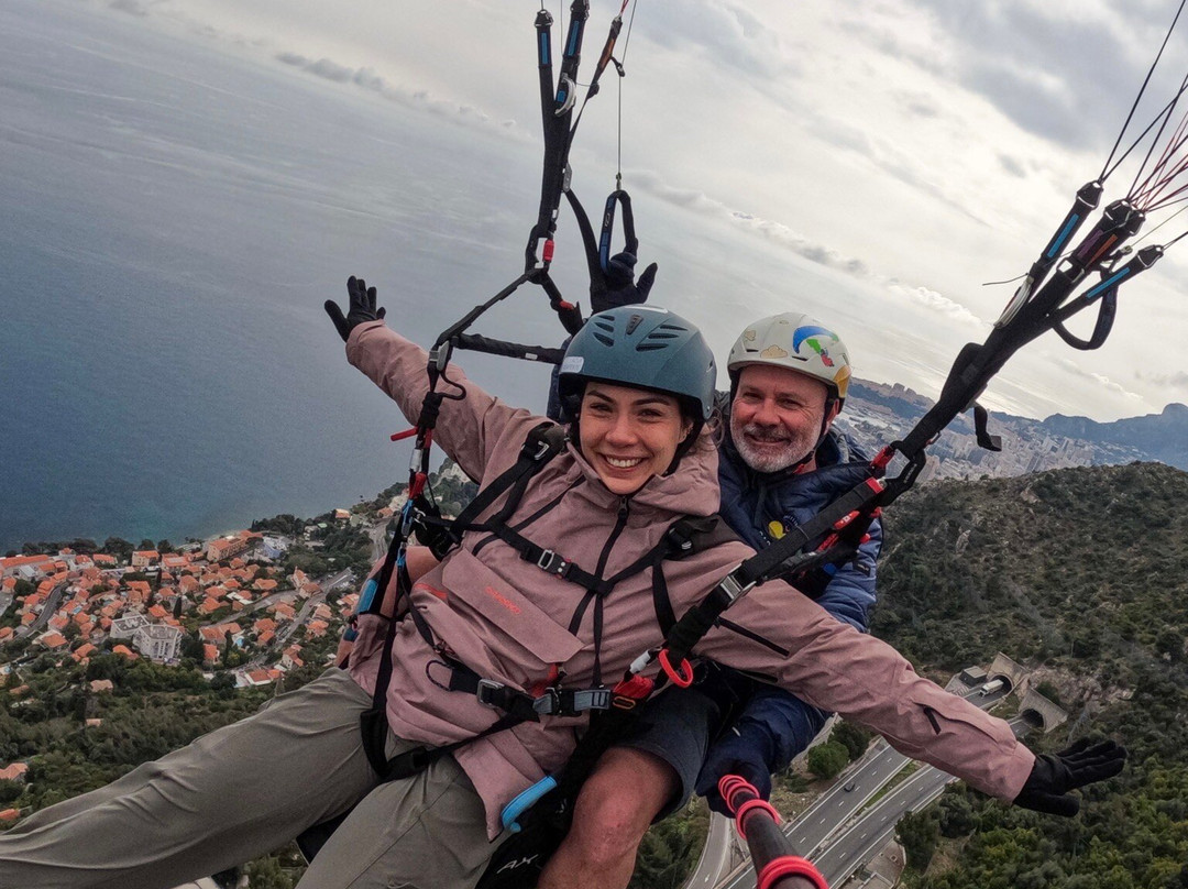 Azur Parapente-罗克布伦第马丁必去景点