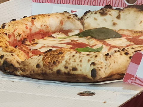 Pizzi Pizzería (Mercado)