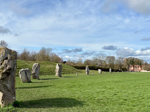 埃夫伯里石阵-埃夫伯里必去景点