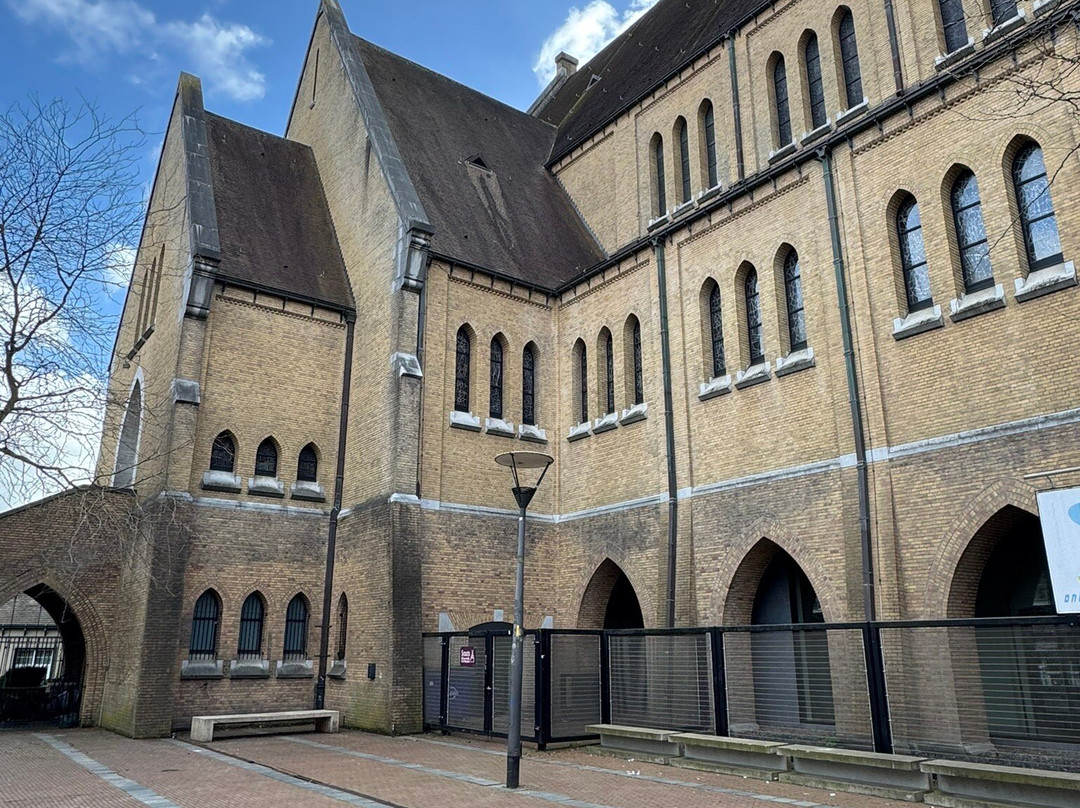 kerk Sint-Martinus-亨克必去景点