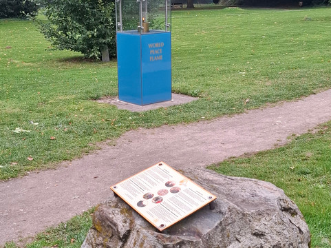 World Peace Flame OOsterbeek-Oosterbeek必去景点