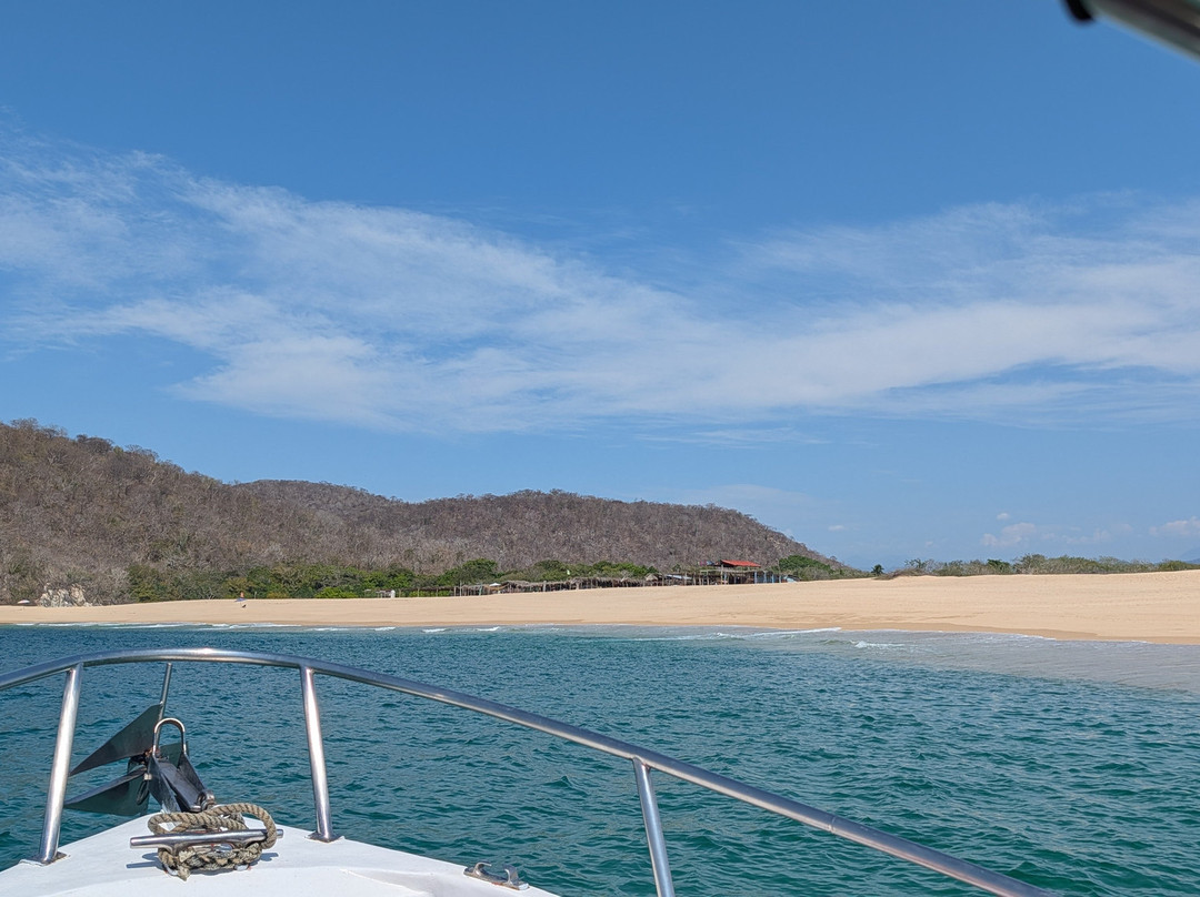 Mani Gonzalez Adventures-Crucecita必去景点