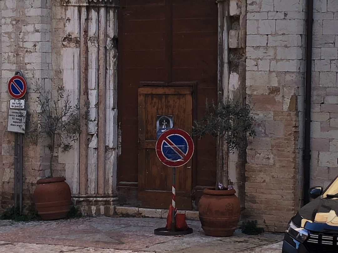 Chiesa di S. Francesco-Trevi必去景点