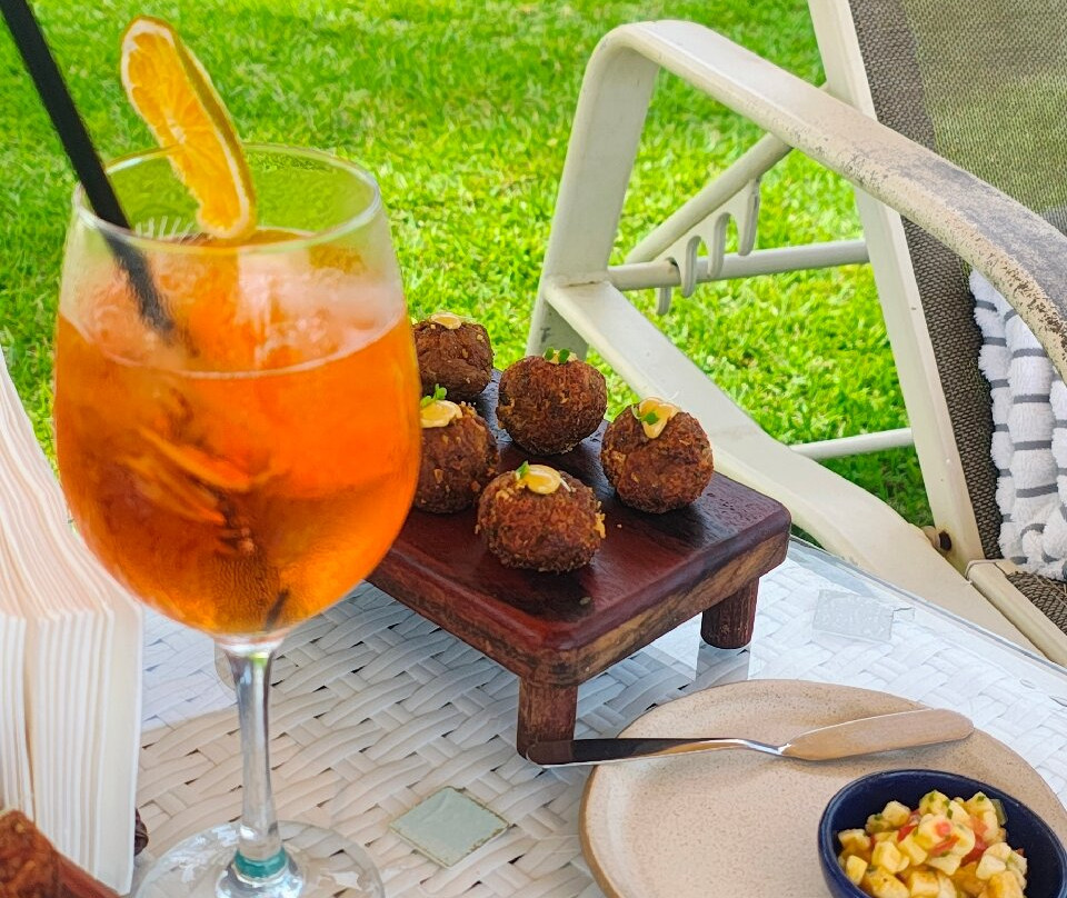 拉菲尔别墅酒店主图