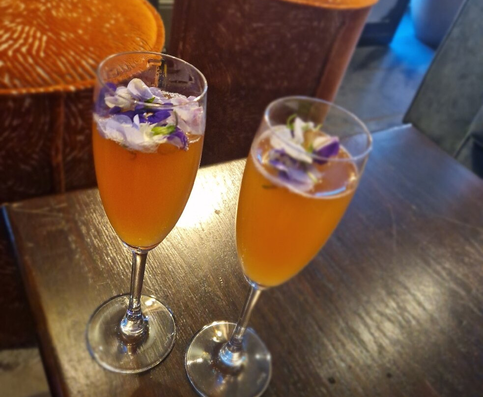 杜文浦耳酒店主图