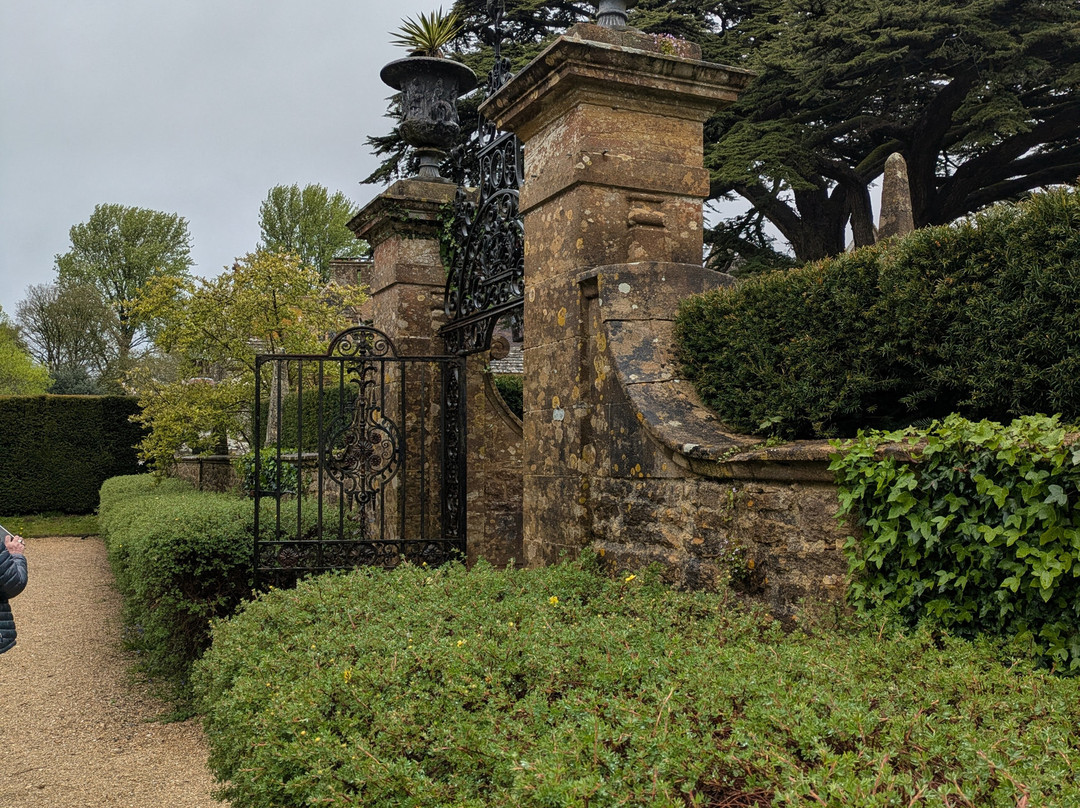 Athelhampton House and Gardens-多切斯特必去景点