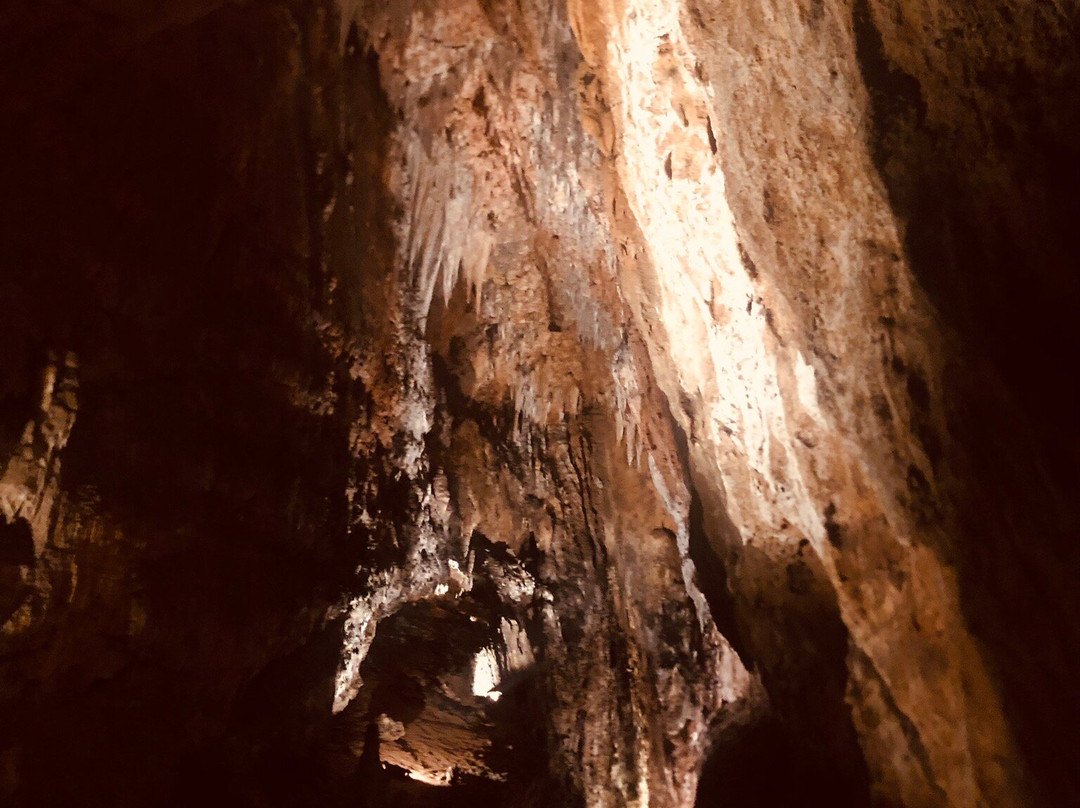 Cueva de Valporquero-Valporquero de Torio必去景点