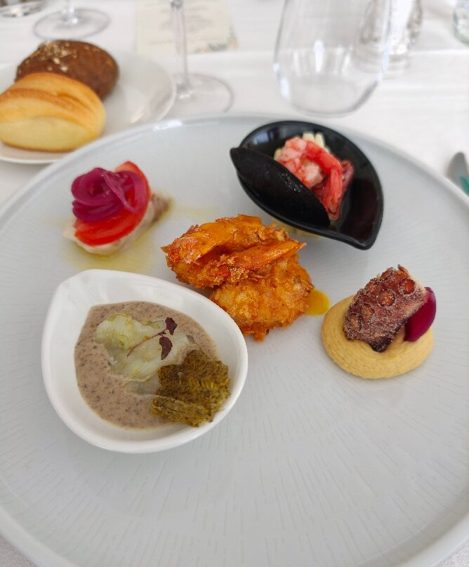 萨拉瑟诺俱乐部酒店主图