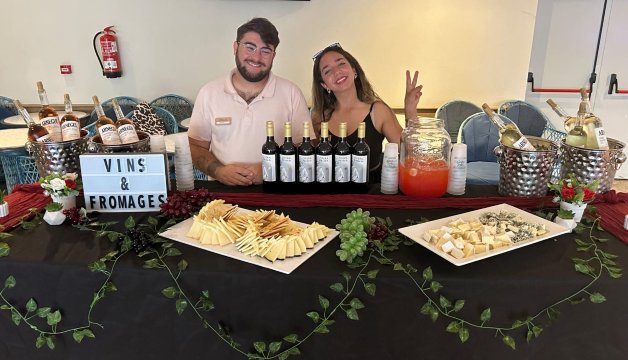 沙丘套房别墅酒店-旅行者