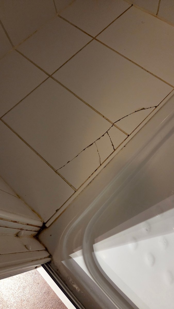 南特西部圣埃尔布兰康福特城市公寓式酒店-浴室