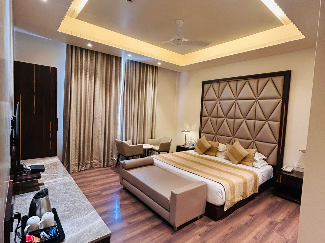 Hillcrest Hotel & Resort主图