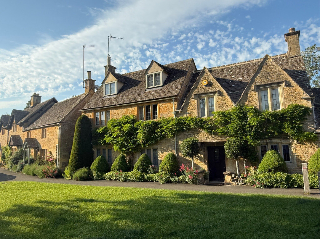 Lower Slaughter to Upper Slaughter walk-下斯劳特村必去景点
