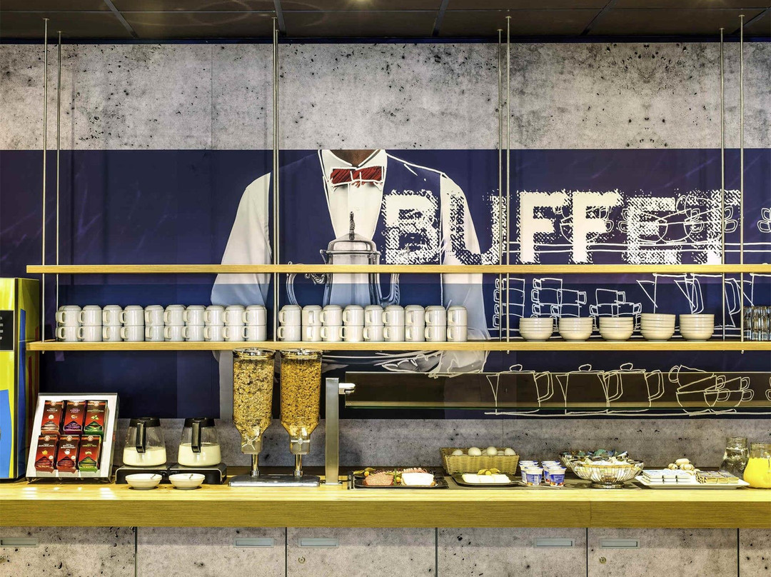 利斯勒阿当宜必思快捷酒店主图