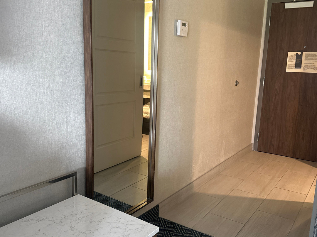 奥兰多市中心万豪万怡酒店主图