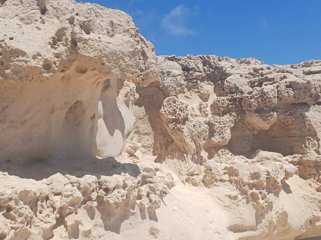 Playa De Ajuy-Ajuy必去景点
