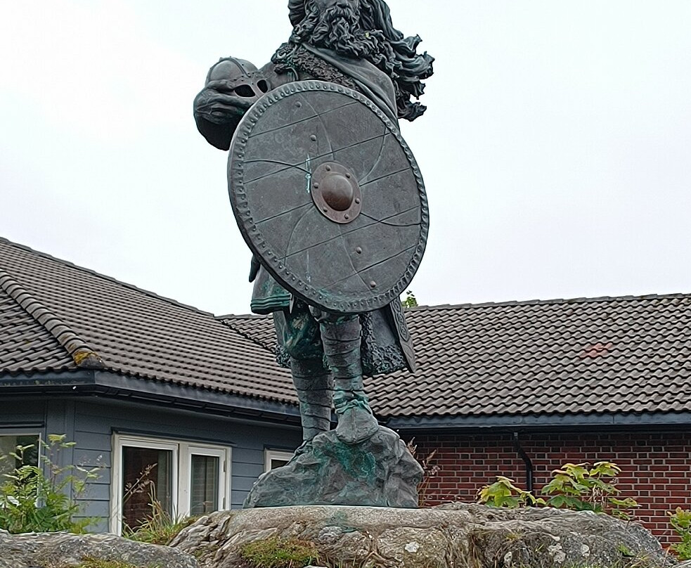 Harald Havnaberg Statue-Haugesund必去景点