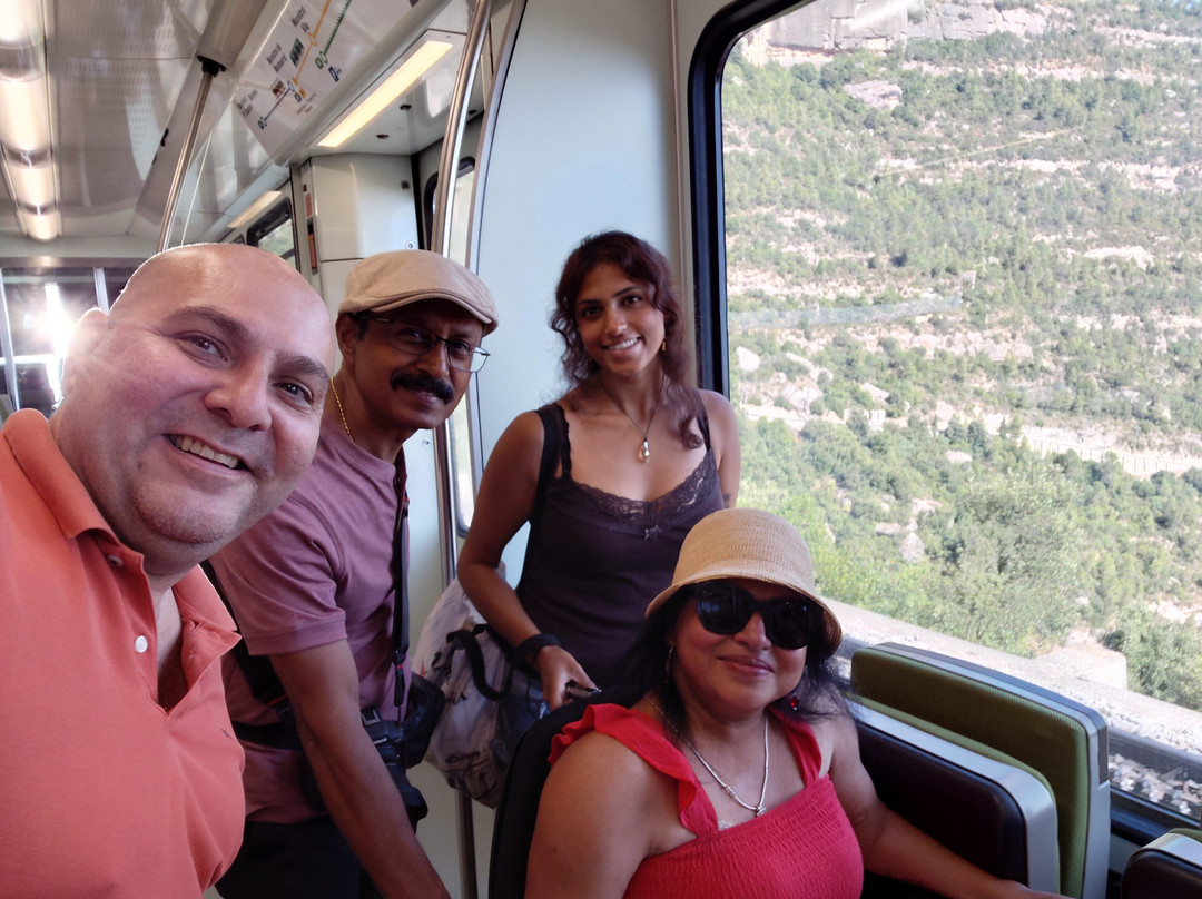 Tren cremallera de Montserrat-Monistrol de Montserrat必去景点