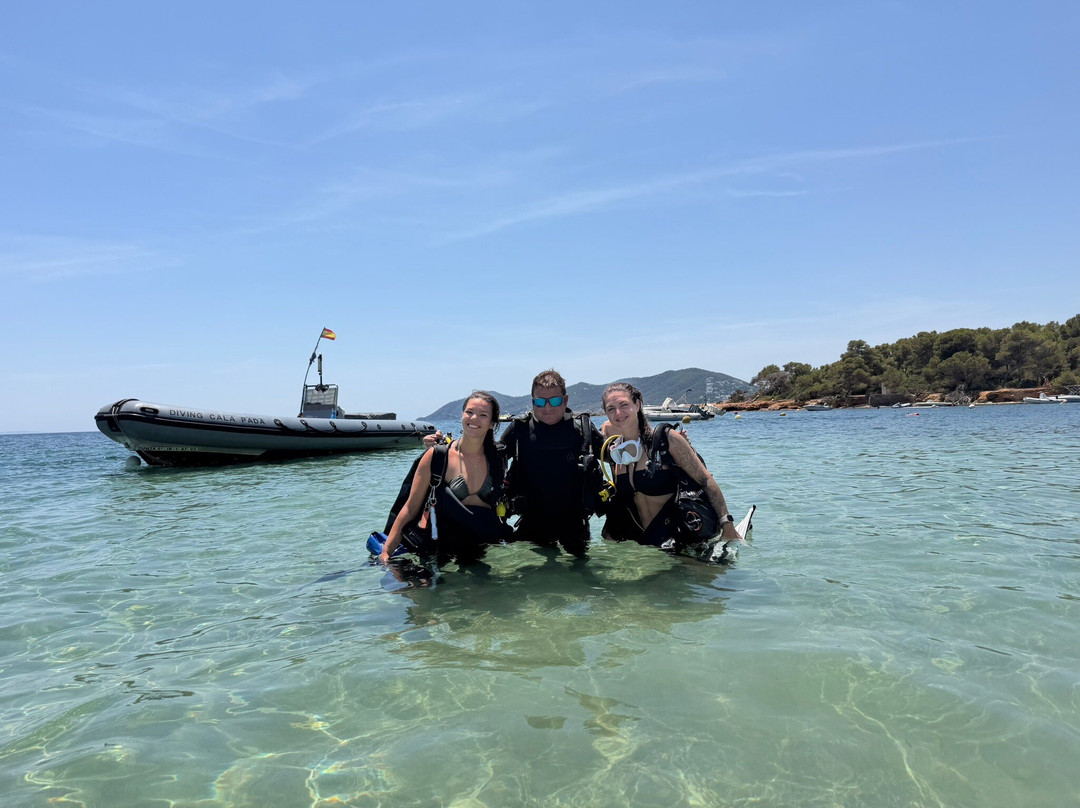 Cala Pada Diving Center Ibiza-圣欧拉利娅尔德里奥必去景点