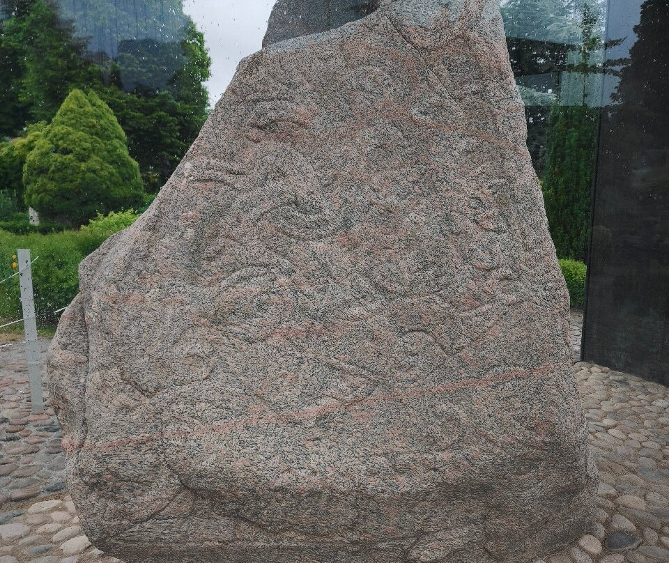 耶灵墓地、古北欧石刻和教堂-耶林必去景点