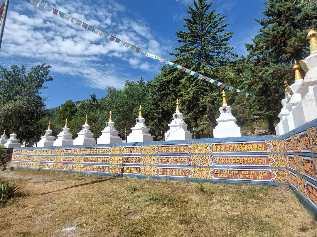 Budist Monastery Dag Shang Kagyu-Graus必去景点