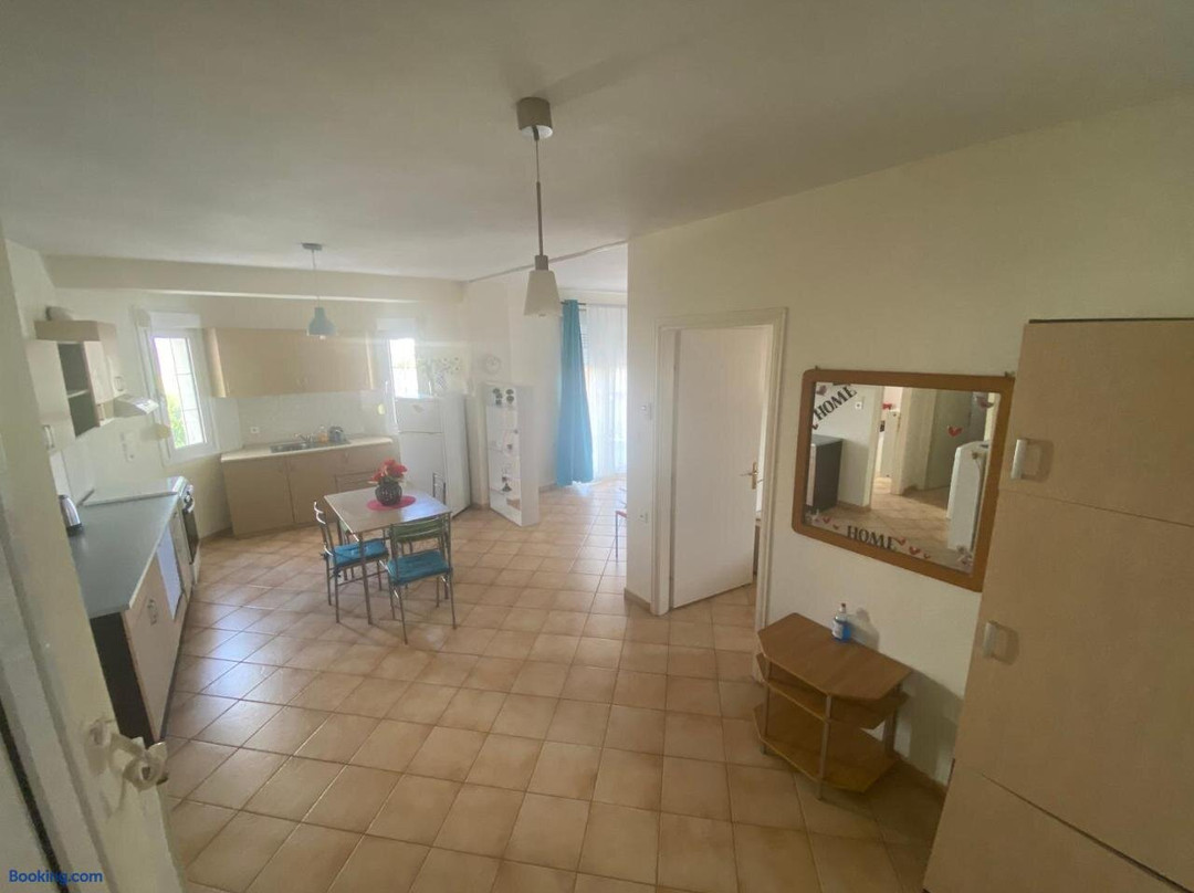Kelesi Apartments