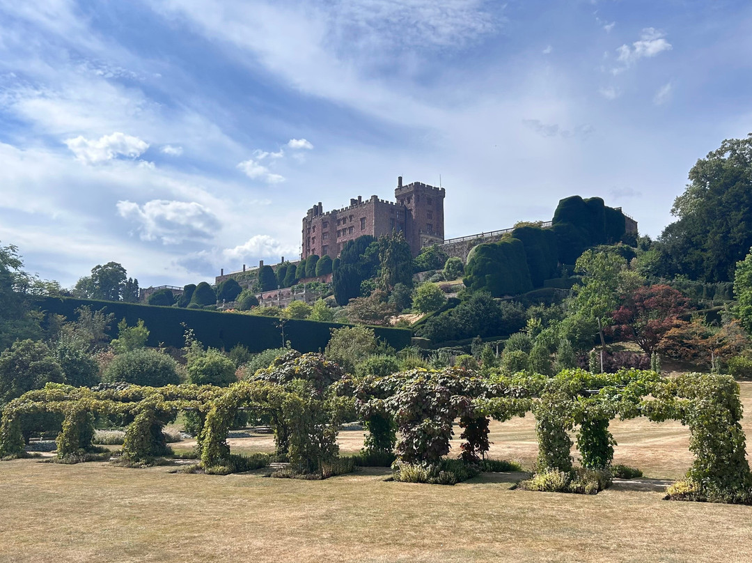 Powis Castle and Garden-Welshpool必去景点