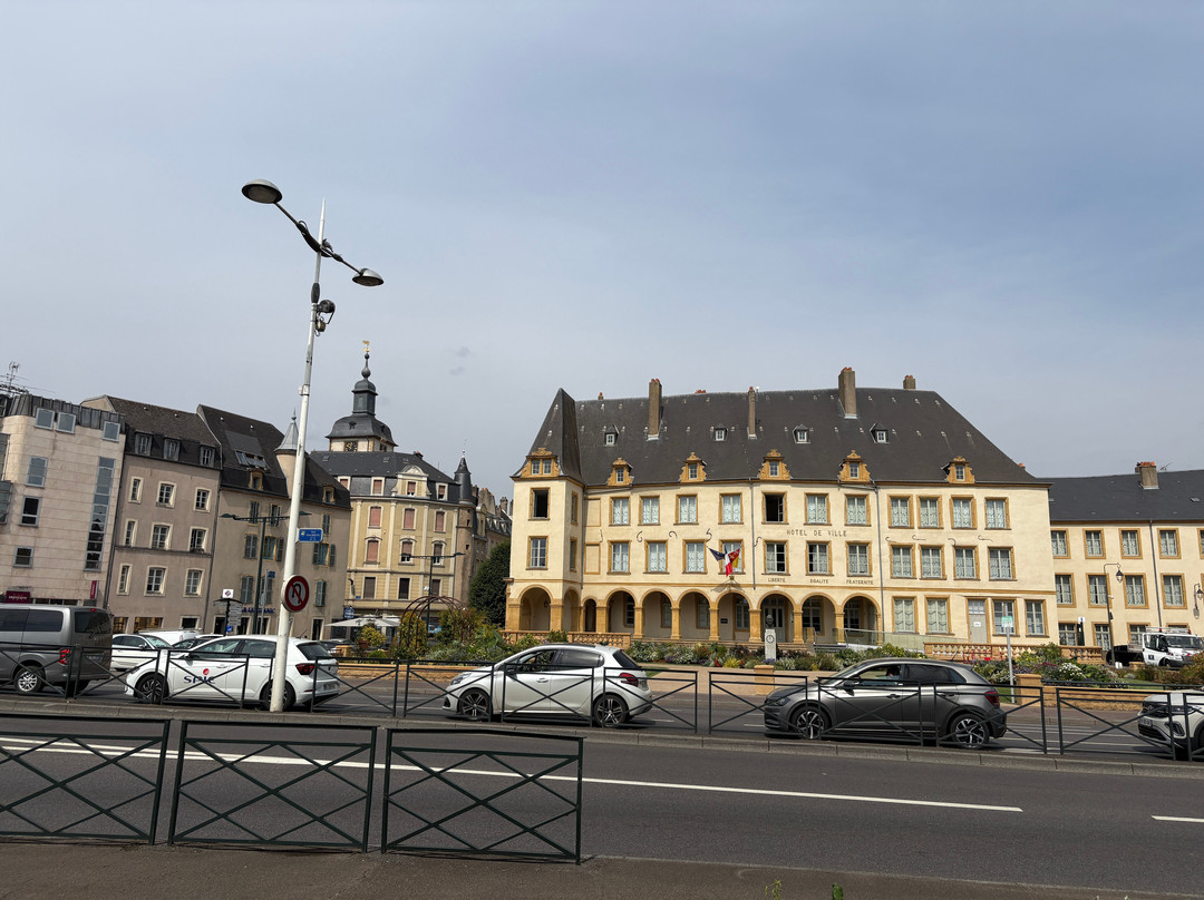 Hotel De Ville