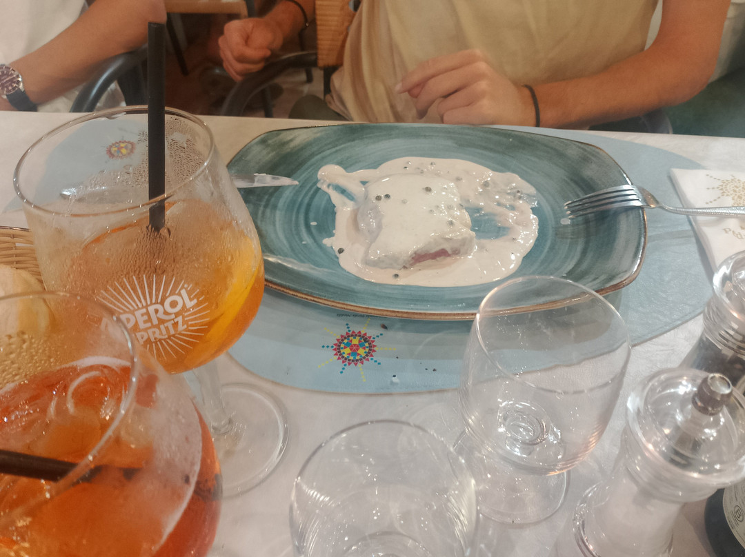 佩德拉尼尔达酒店主图