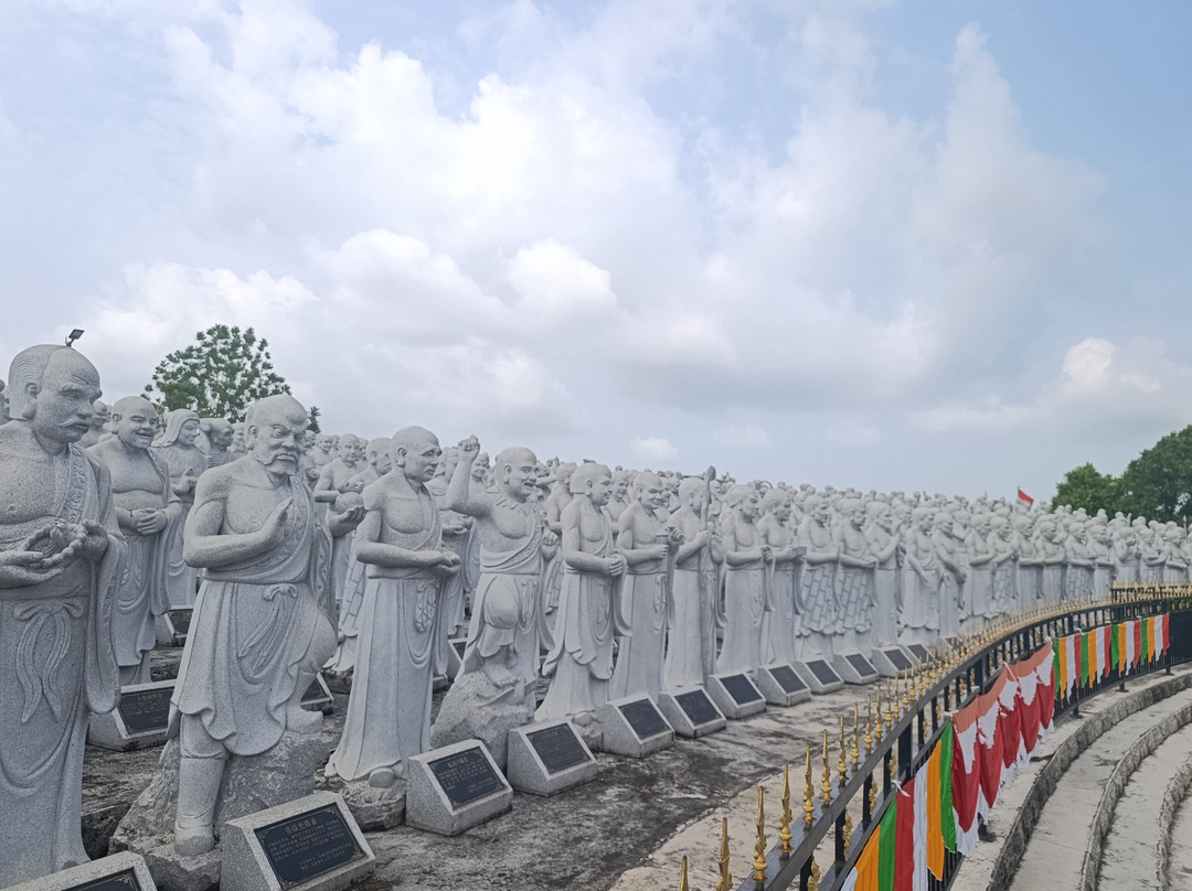 500 Lohan Temple-民丹岛必去景点
