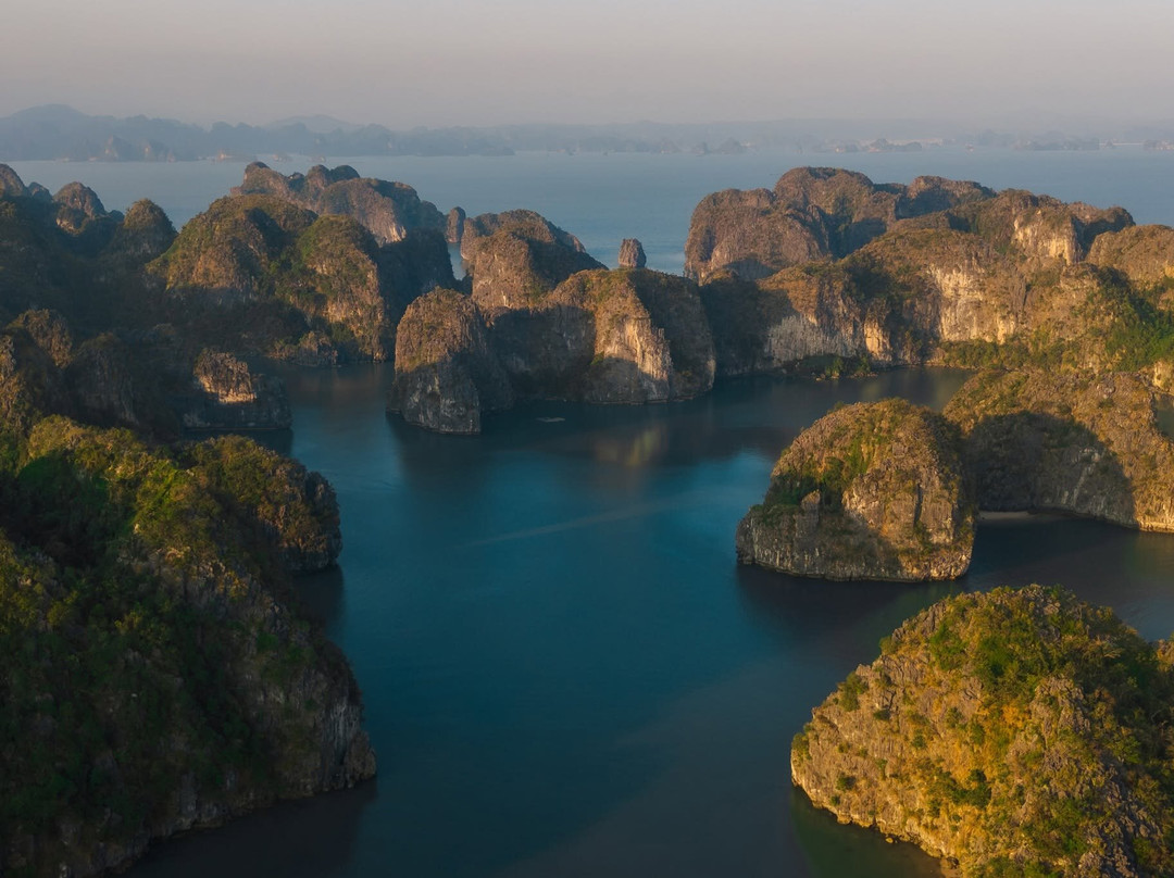 Luxury Travel Co., LTD-Cat Ba Town必去景点