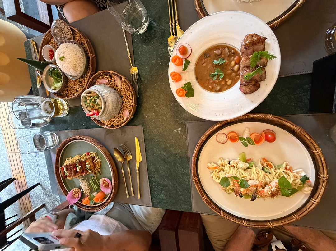 Amara Dining Pub Street