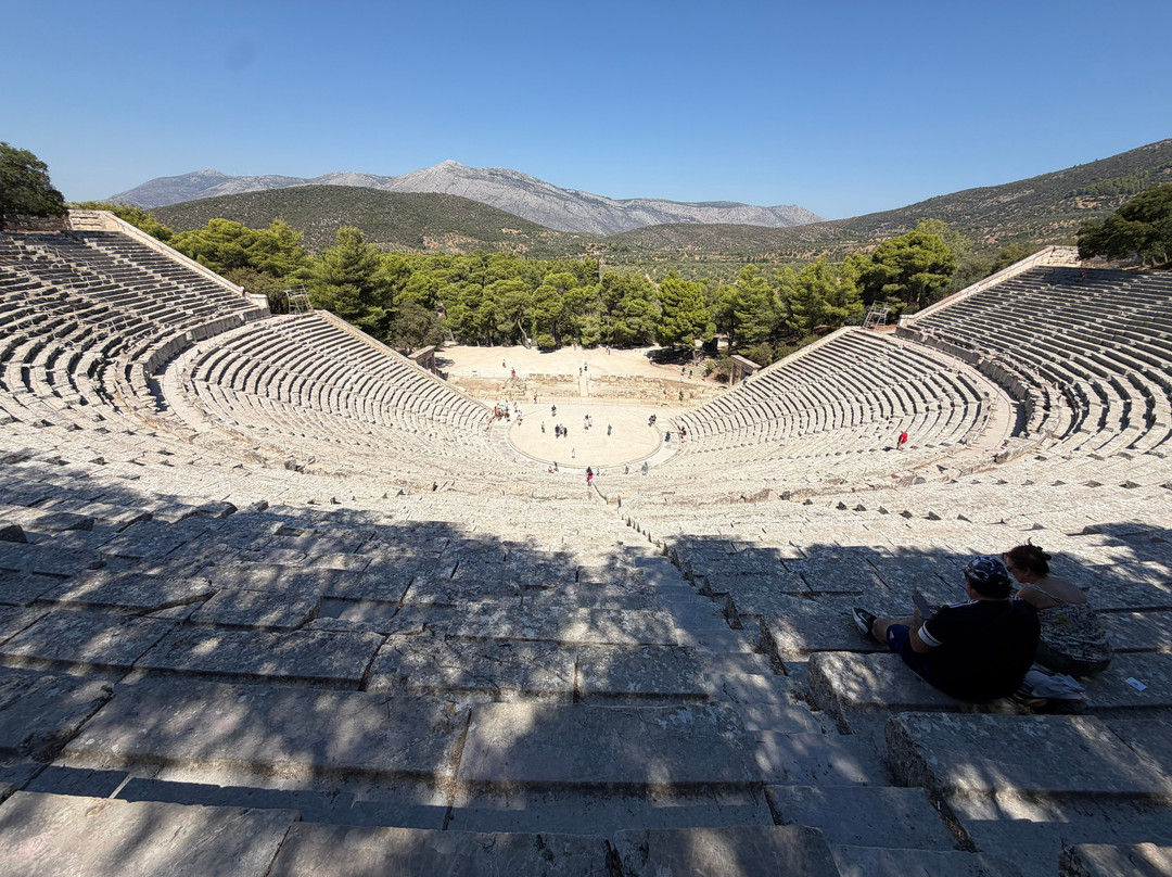 The Ancient Theatre of Epidaurus-埃皮达鲁斯必去景点