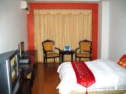 登巴酒店（广州珠江新城杨箕地铁站店)-客卧