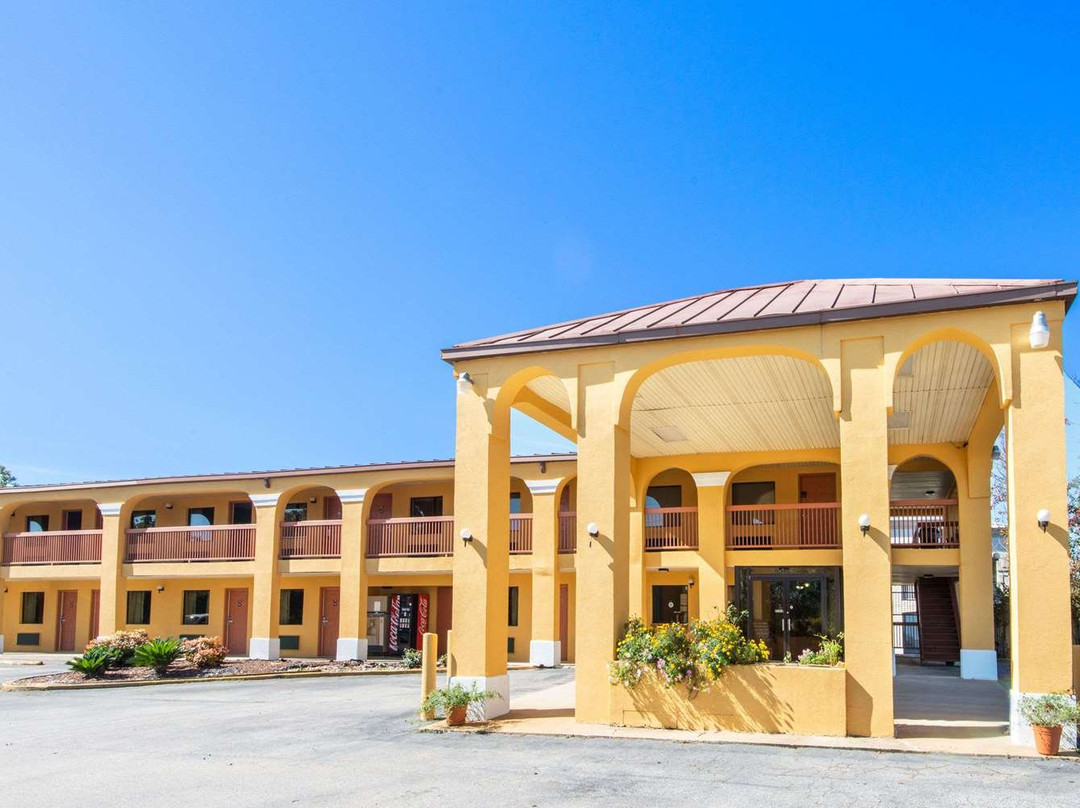 Days Inn by Wyndham Opelika