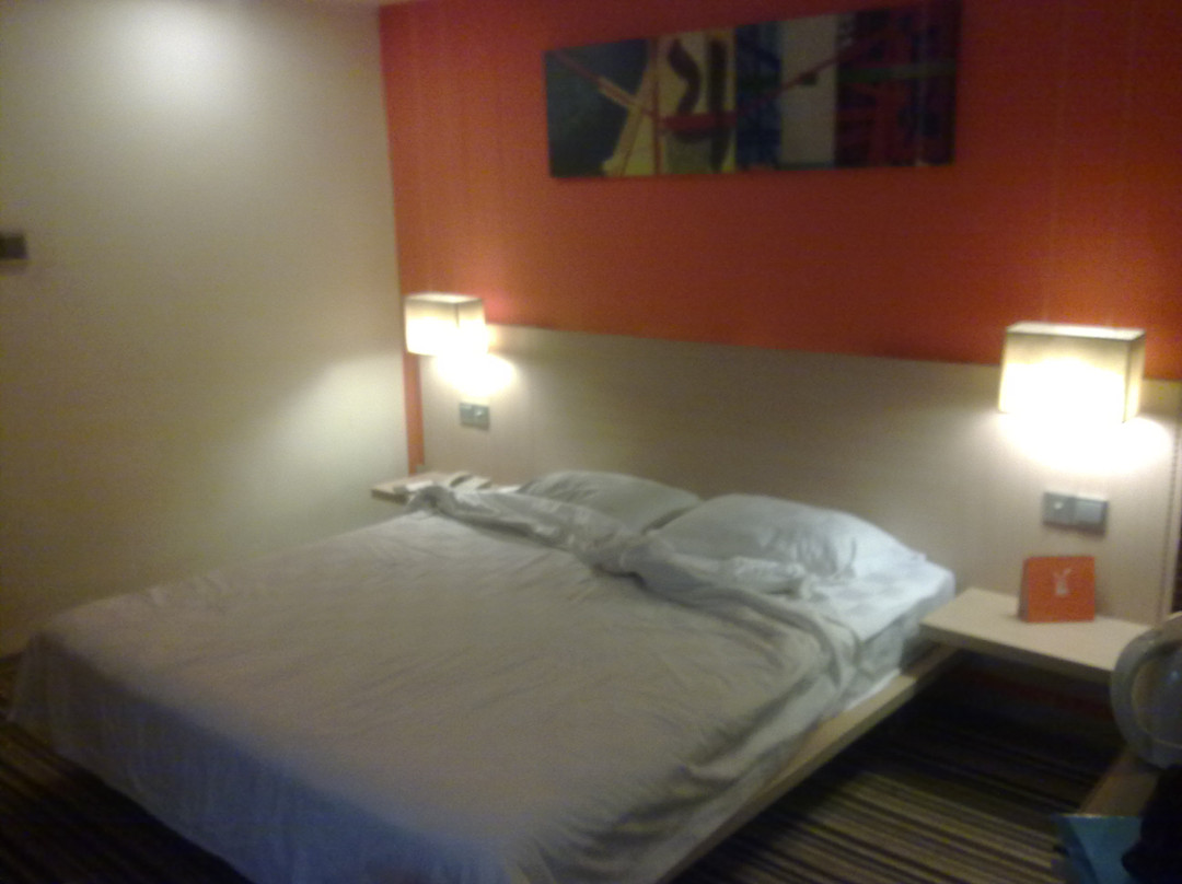 优品100酒店主图