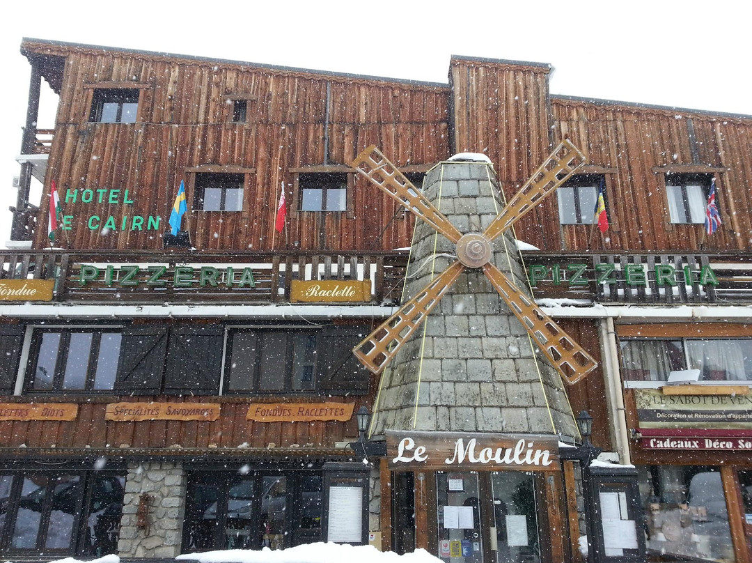 山酒店