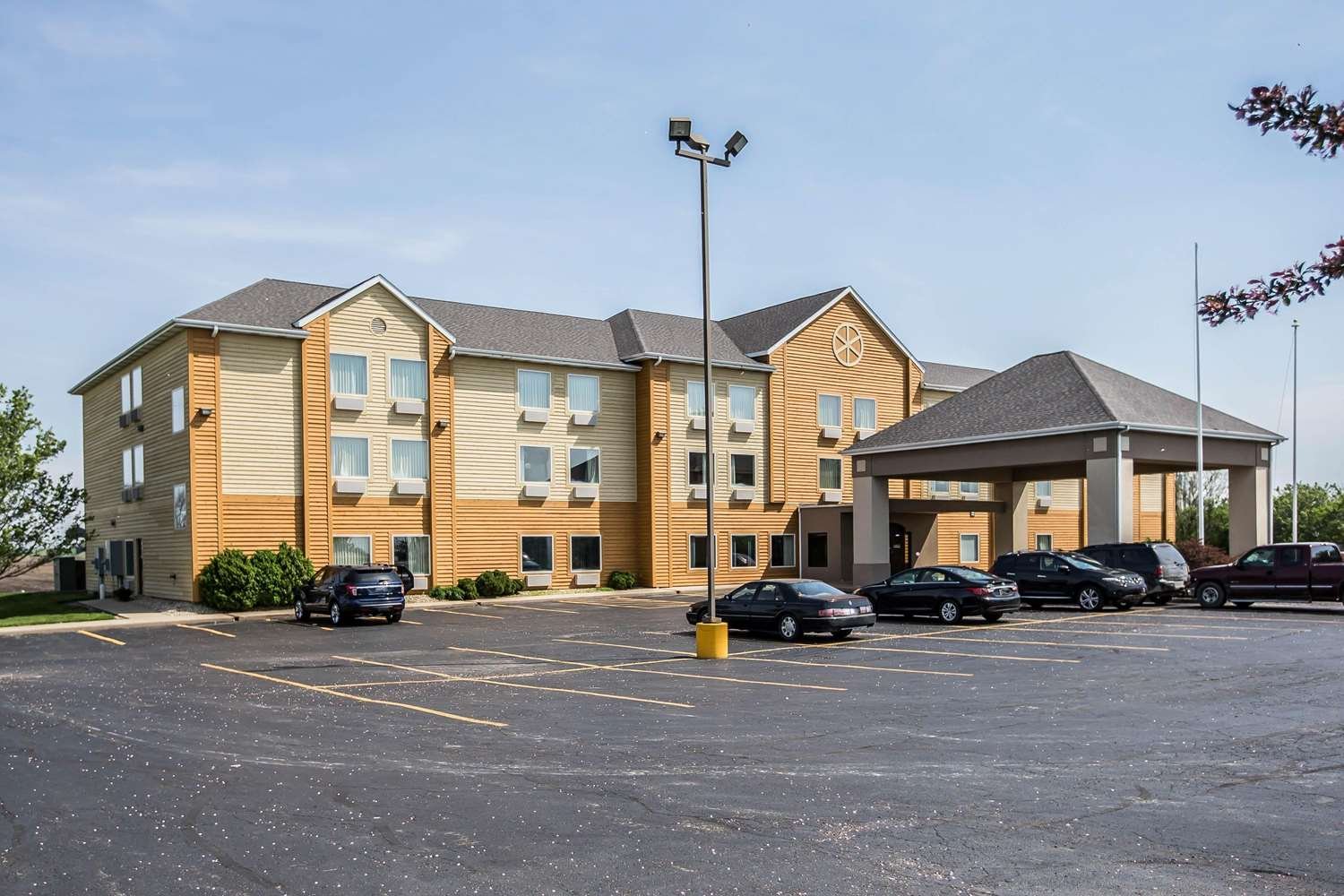 Quality Inn & Suites Mendota near I-39-官方