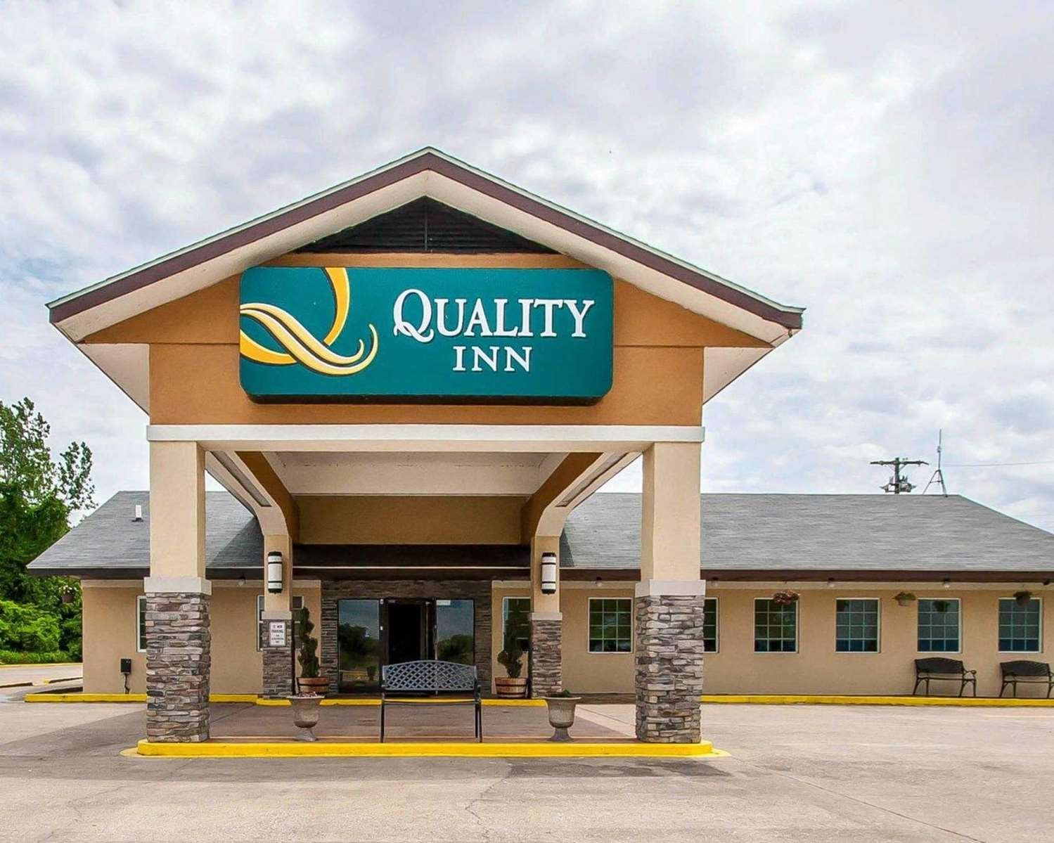 Quality Inn Cairo I-57-官方