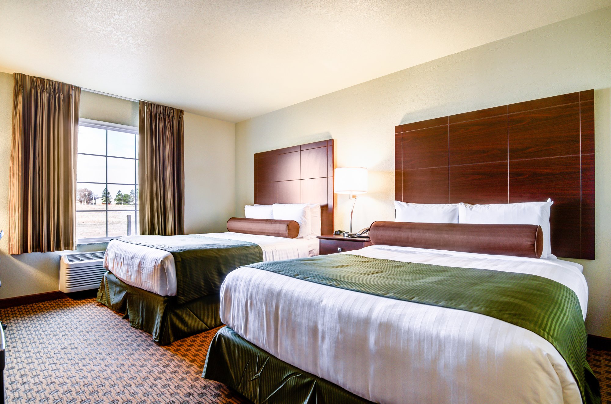 Castle Rock Inn & Suites-官方