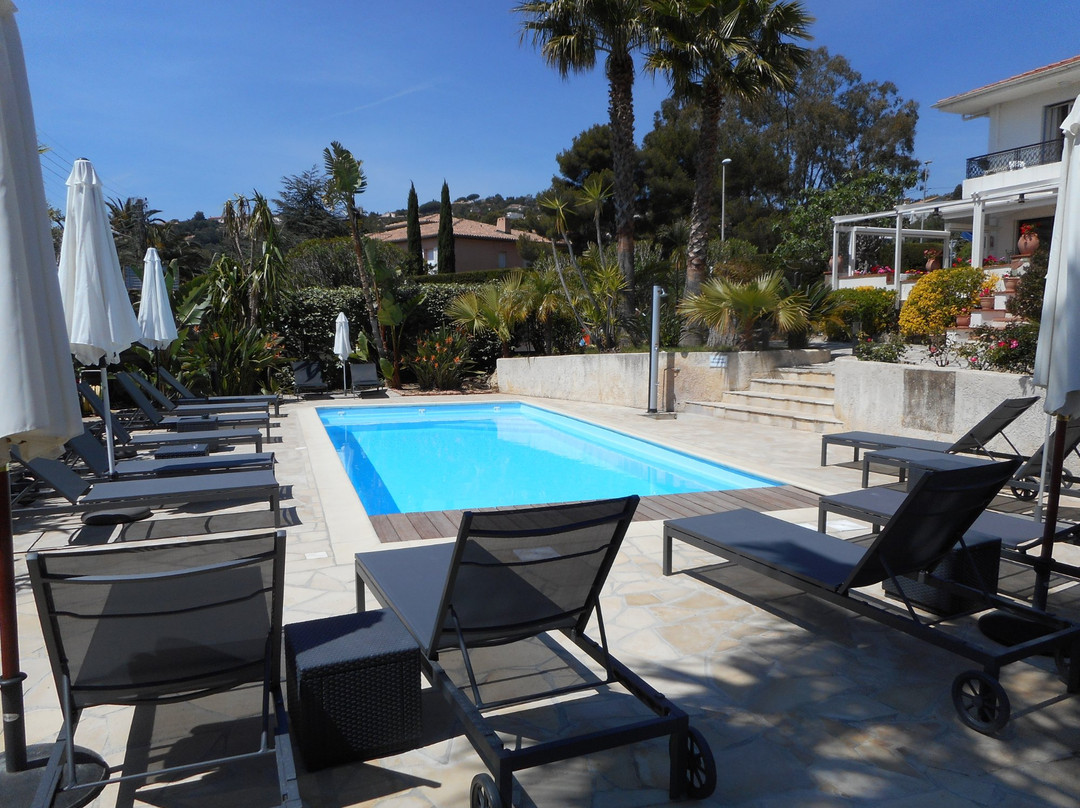 阿尔冈河畔罗屈埃布吕纳酒店住宿-Hotel la Quietude