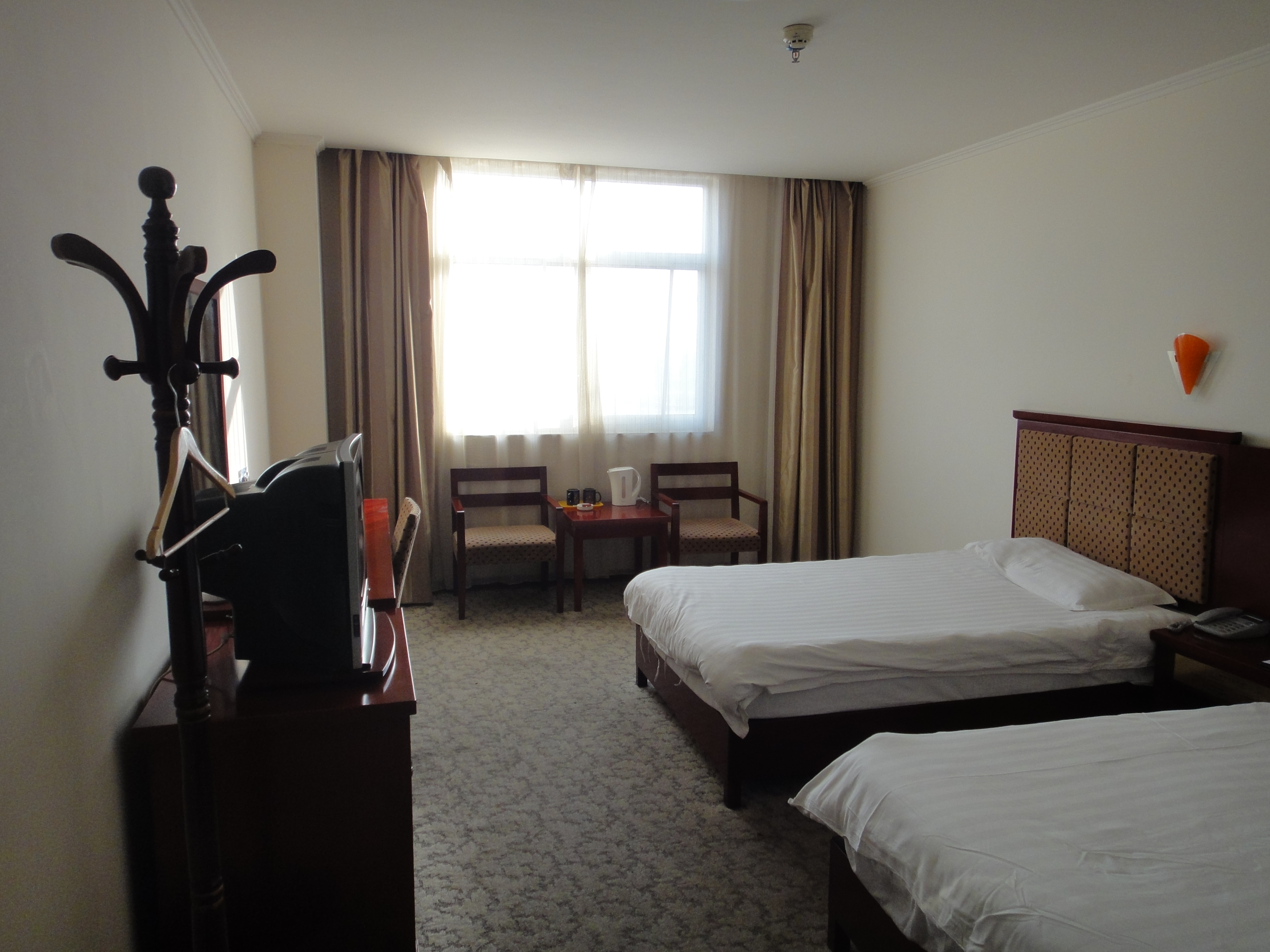 鸿源商务宾馆-官方